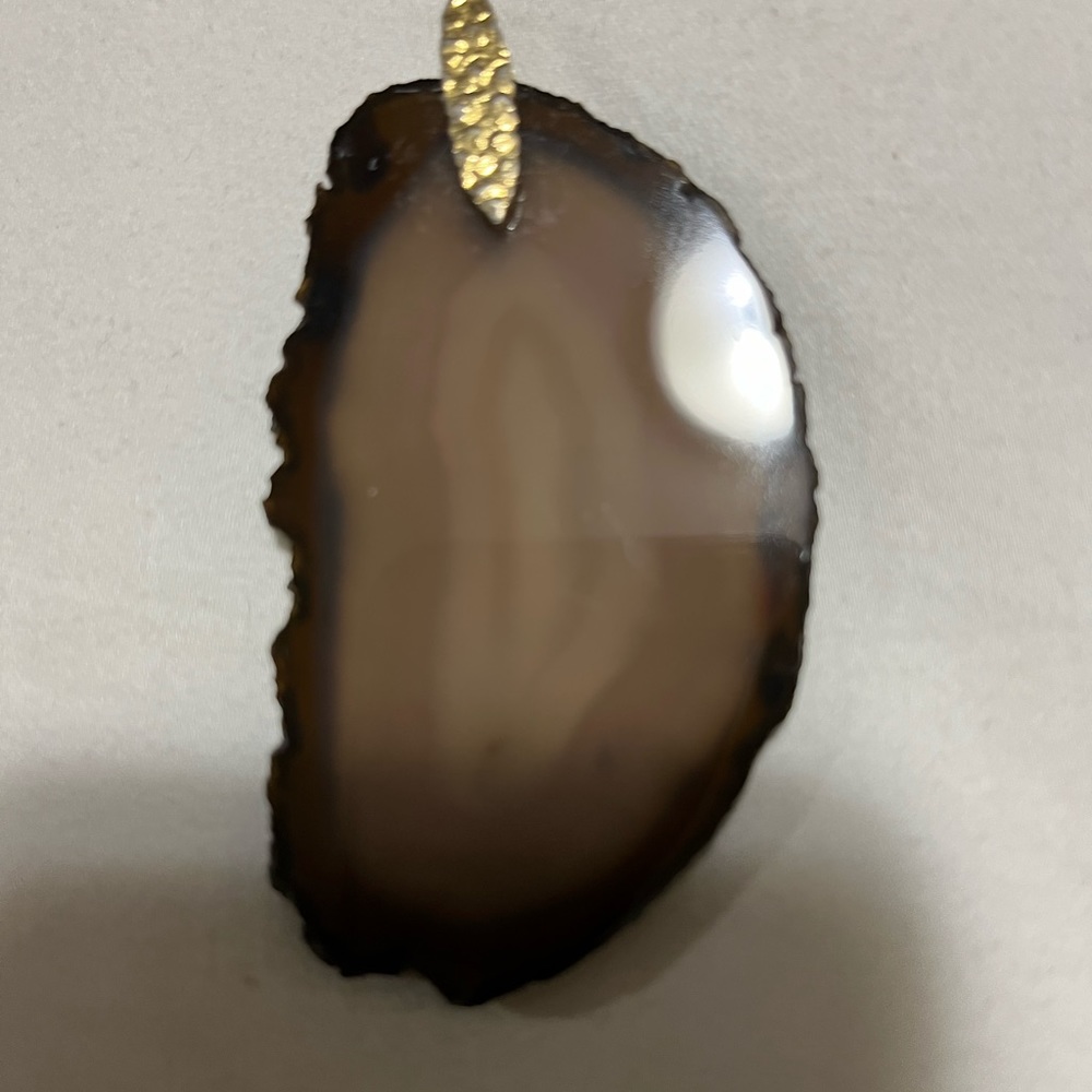 Agate slice pendant